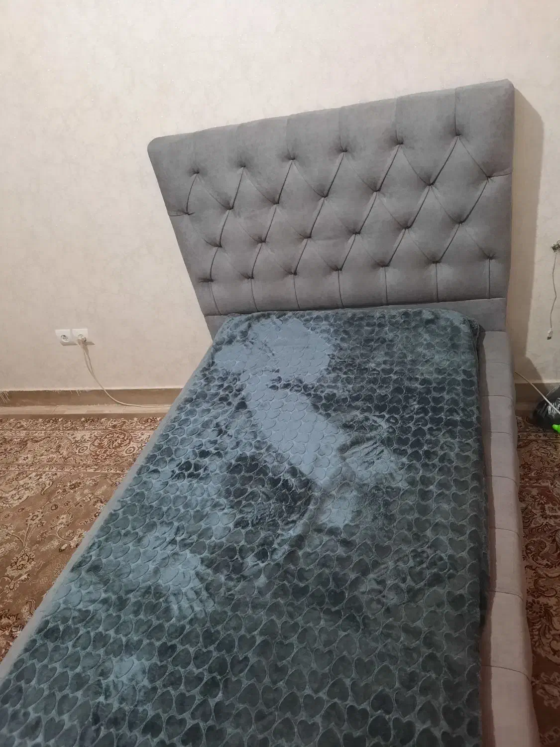 تخت ۹۰*۲۰۰ چستر|تخت و سرویس خواب|تهران, زهتابی|دیوار