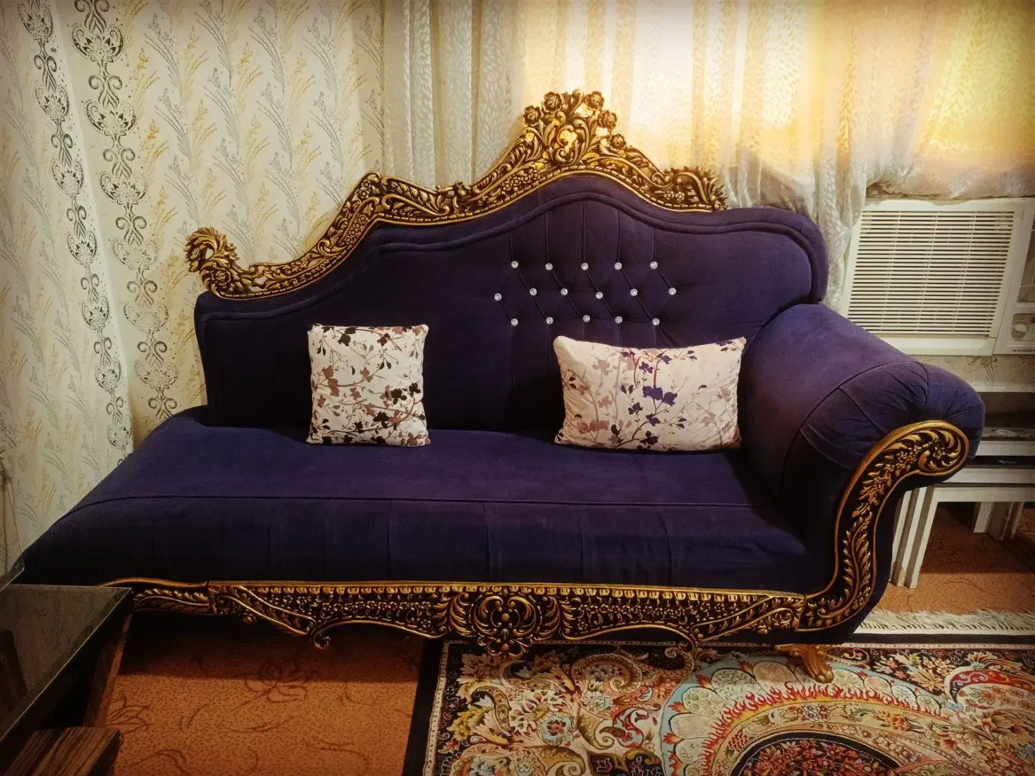 مبل هفت نفره سلطنتی|مبلمان خانگی و میز عسلی|دوگنبدان, |دیوار