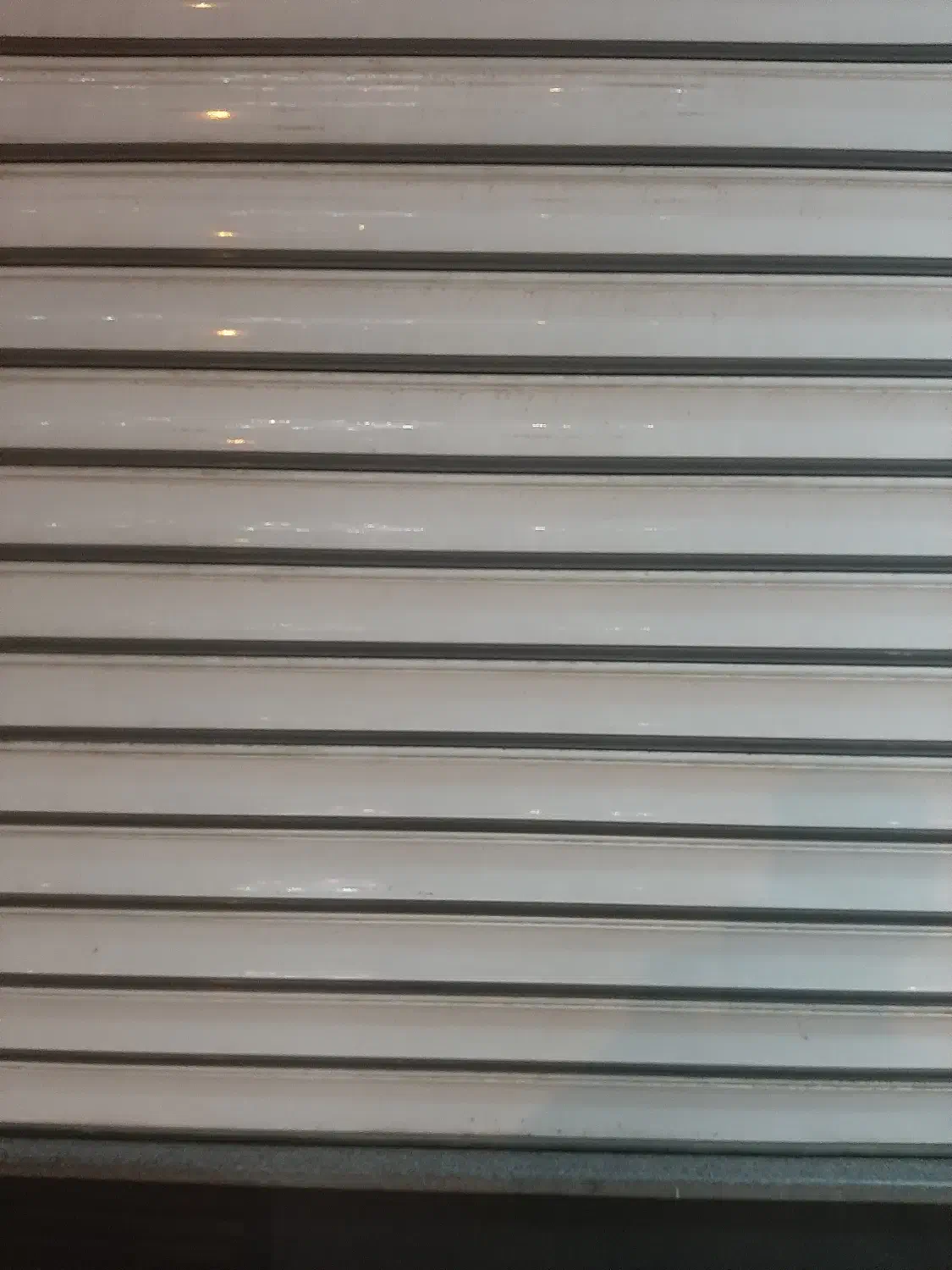 اجاره مغازه|اجارهٔ مغازه و غرفه|میانه, |دیوار