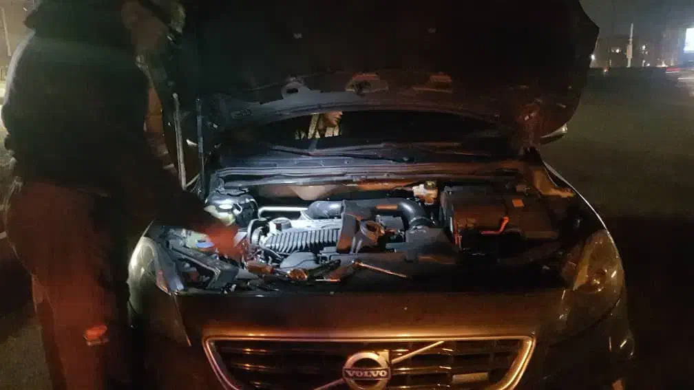 مکانیک سیار تعمیر در محل|خدمات موتور و ماشین|ری, شهادت|دیوار