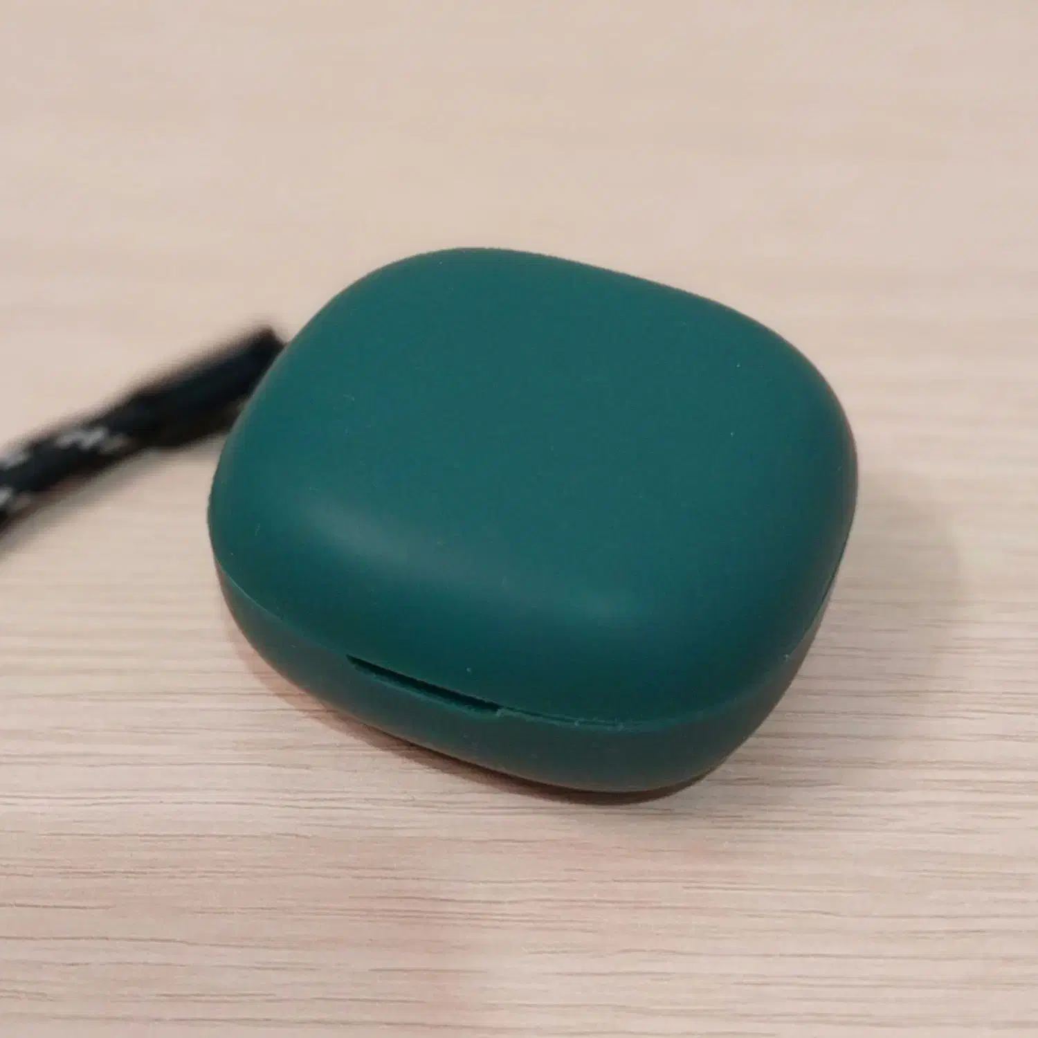 انکر r50i به همراه کاور سیلیکونی|لوازم جانبی موبایل و تبلت|قم, صفائیه|دیوار