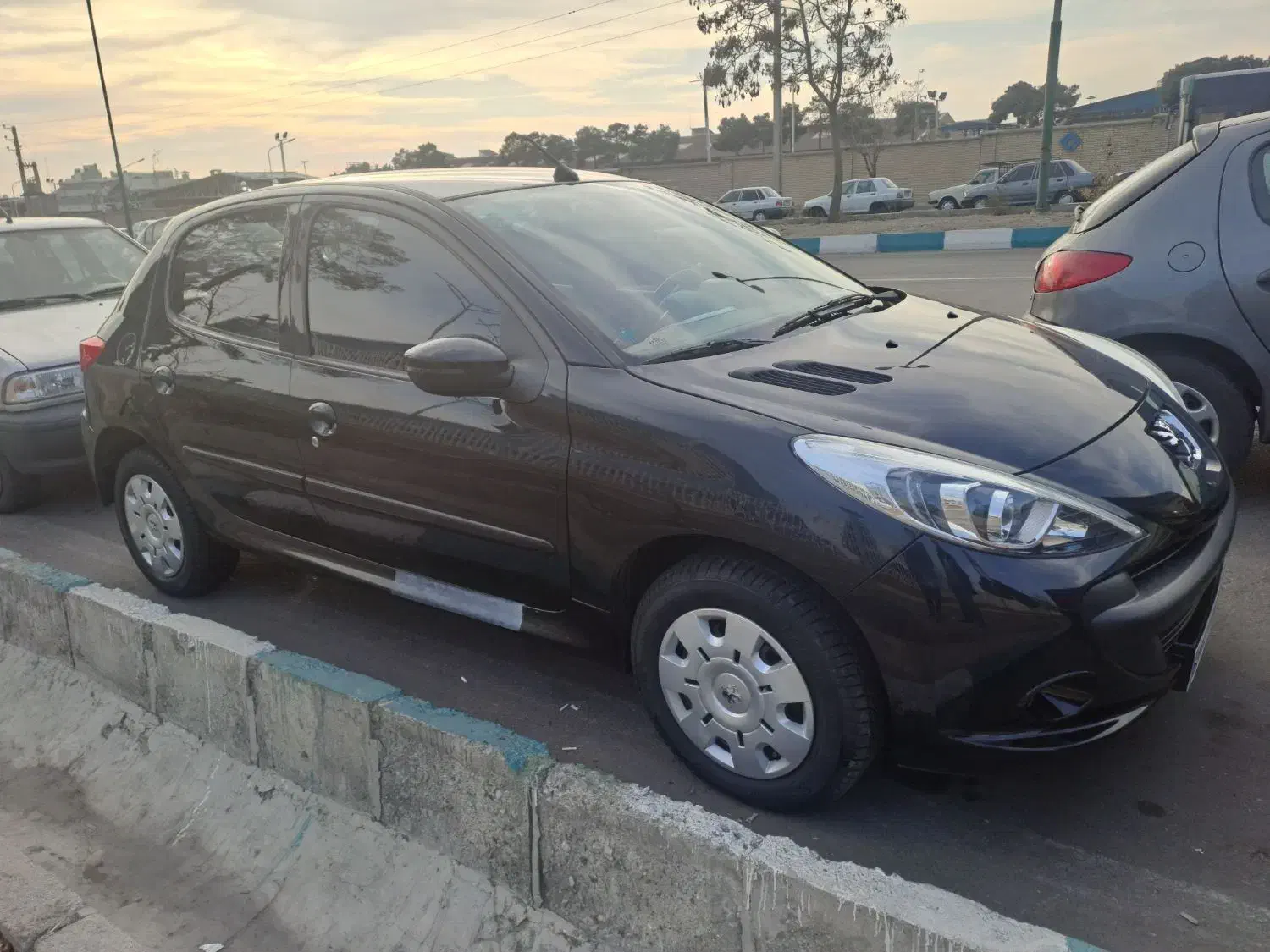 پژو۲۰۷ مشکی مدل ۱۳۹۹|خودرو سواری و وانت|اندیشه, اندیشه فاز ۱|دیوار