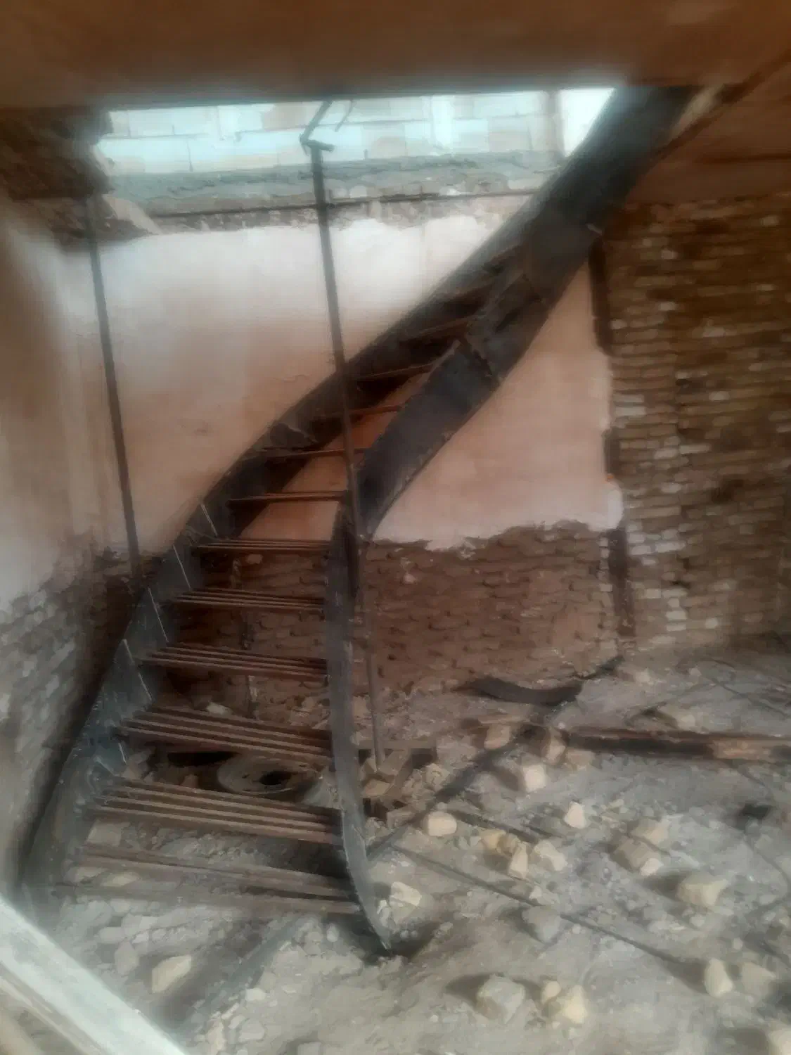 پله|مصالح و تجهیزات ساختمان|سبزوار, چهارراه فرودگاه|دیوار