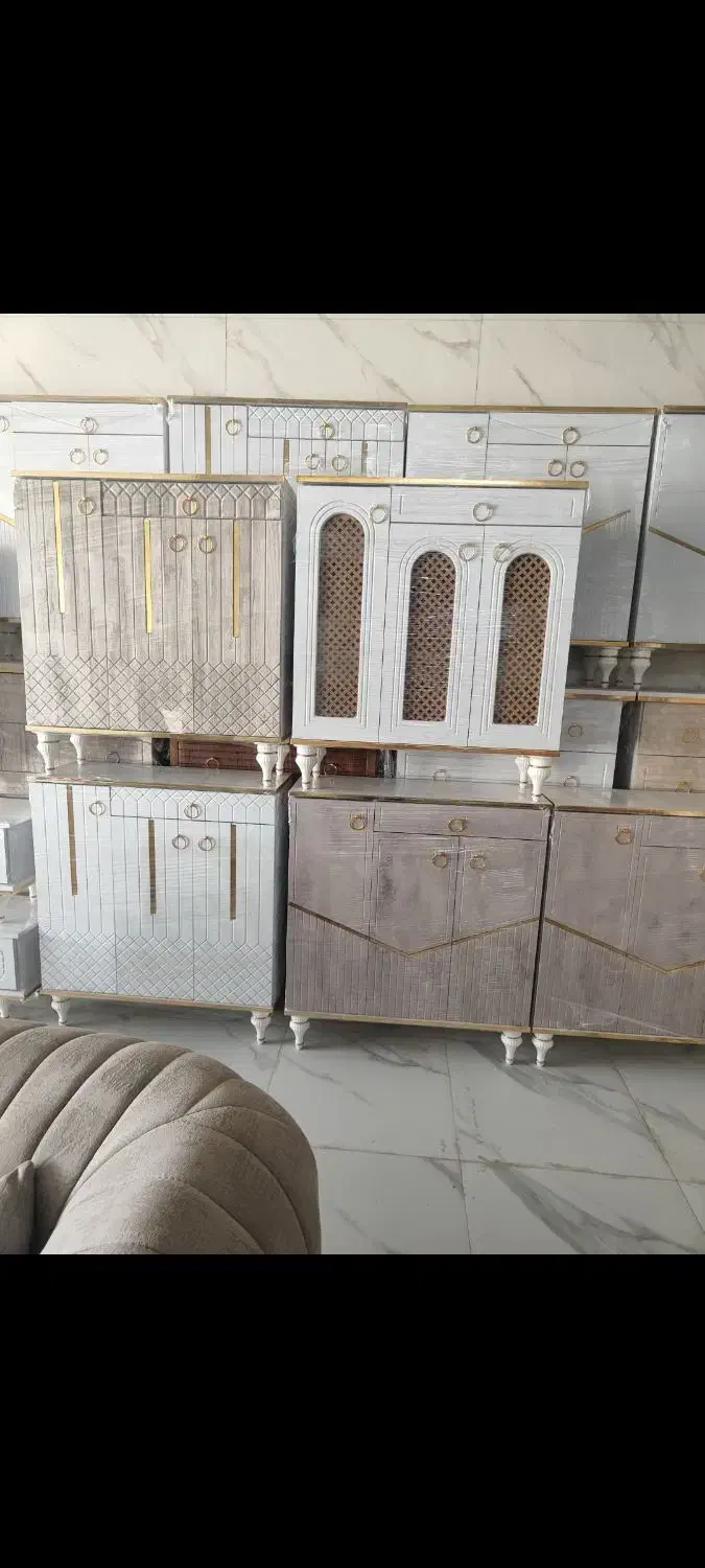 جاکفشی.میز .تخت  هرکدام۳۲۵۰۰۰۰|جاکفشی، کمد، دراور|لردگان, |دیوار