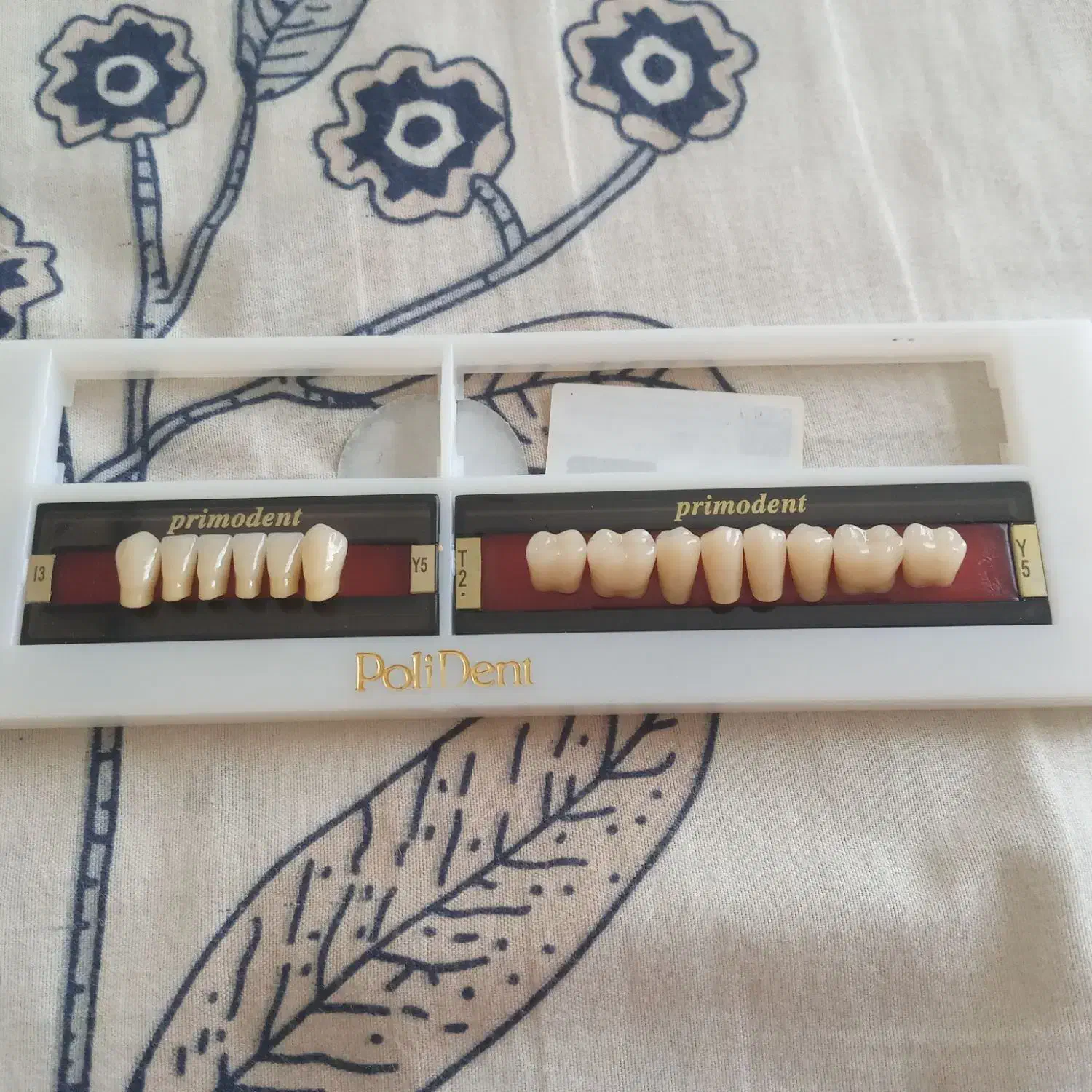 دندان اکریلی|آرایشی، بهداشتی، درمانی|فردیس, شهرک راه آهن|دیوار