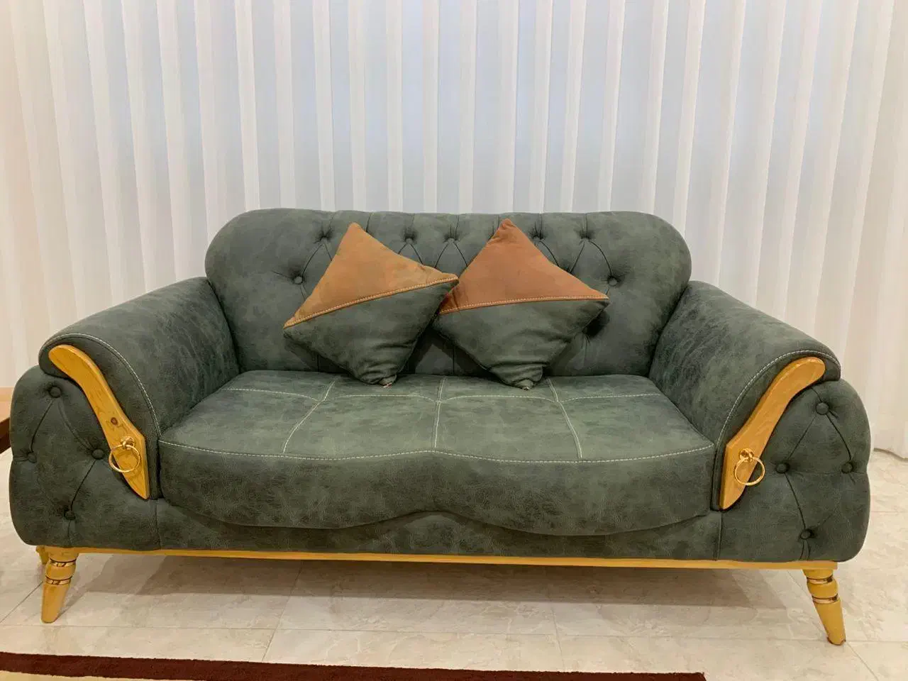 فروش فوری مبل ونیز عسلی|مبلمان خانگی و میز عسلی|ماکلوان, |دیوار