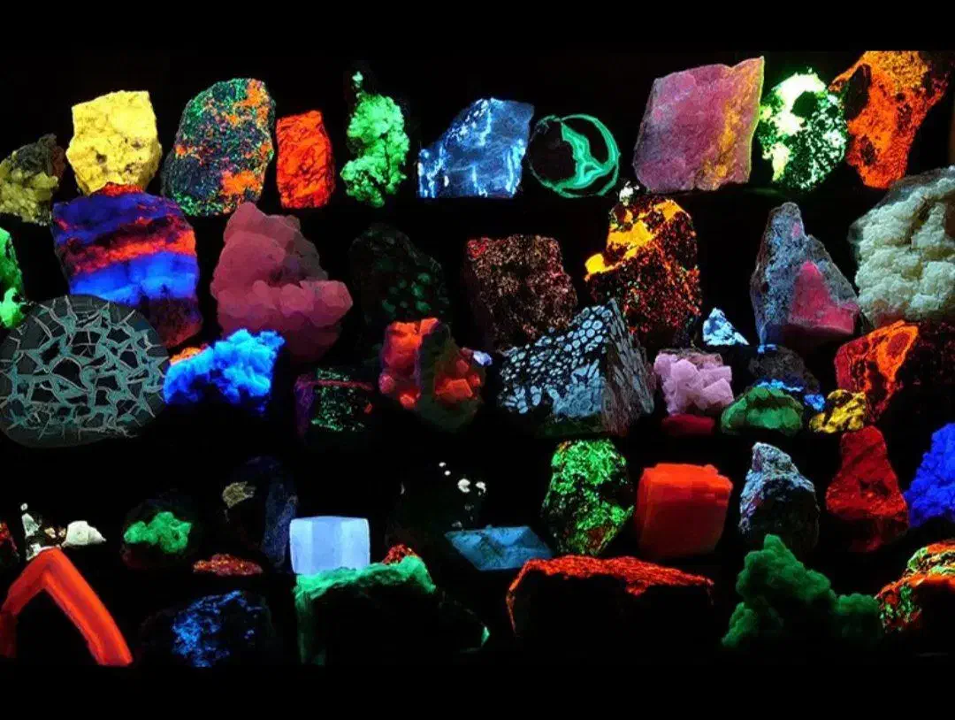 سنگ|کلکسیون اشیاء عتیقه|میانه, |دیوار