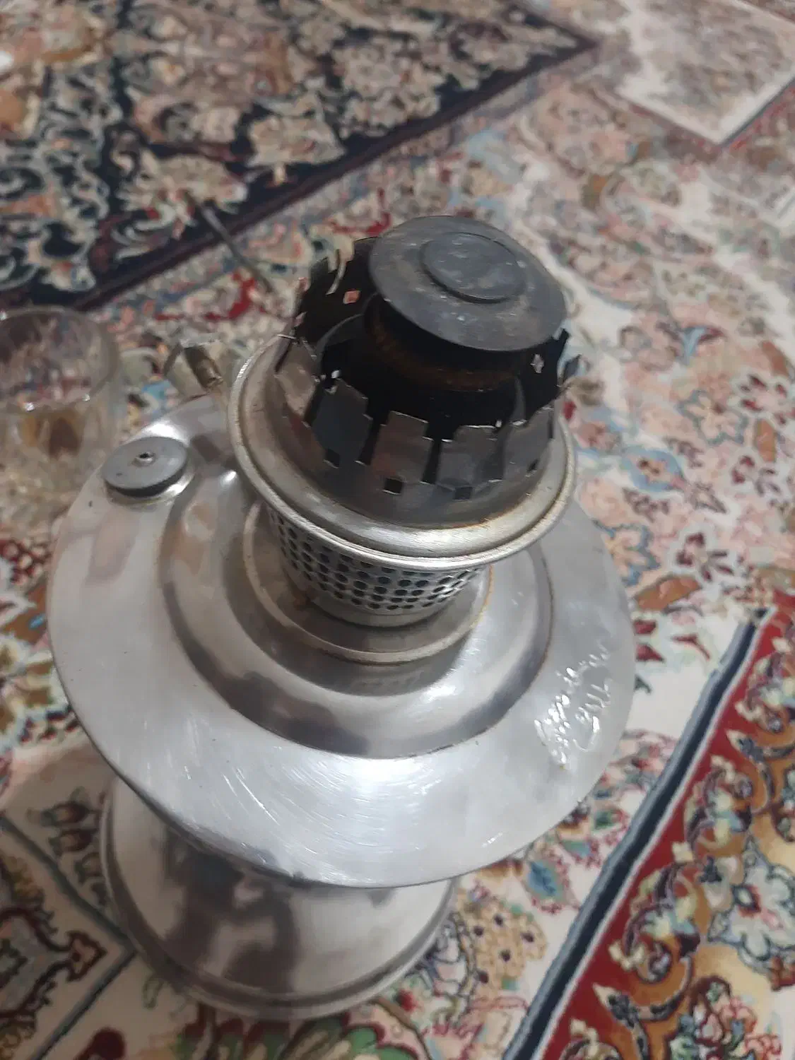 چراغ نفتی قدیمی|کلکسیون اشیاء عتیقه|گلپایگان, |دیوار