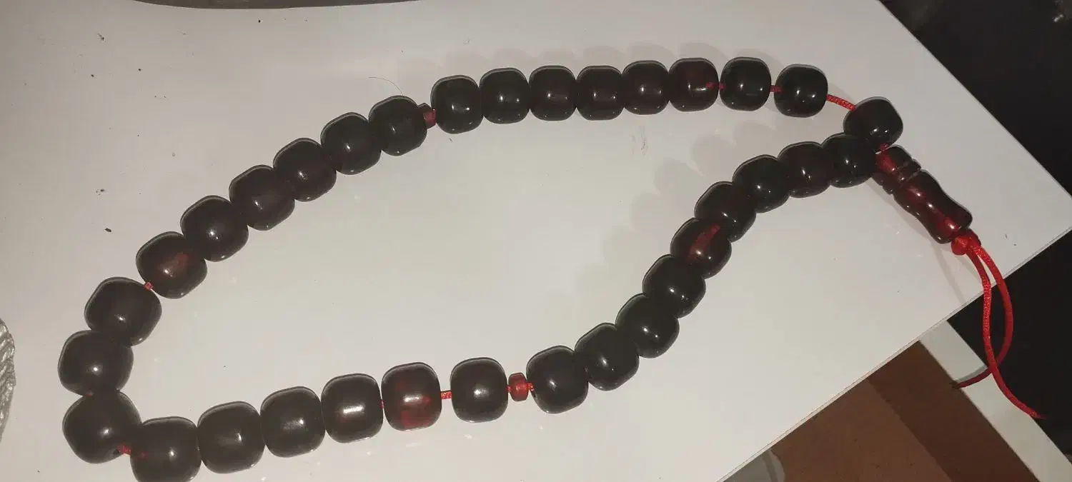 تسبیح قدیمی سندلوس|کلکسیون اشیاء عتیقه|مشهد, کشاورز|دیوار