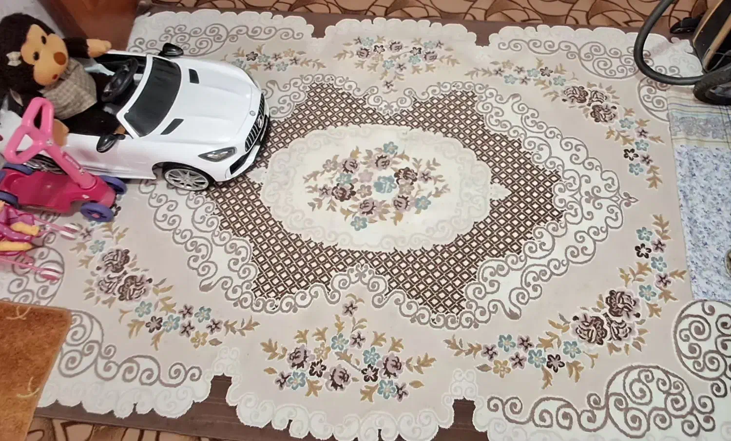 فرش ۶ متری|فرش|قرچک, میرزائی شمالی|دیوار