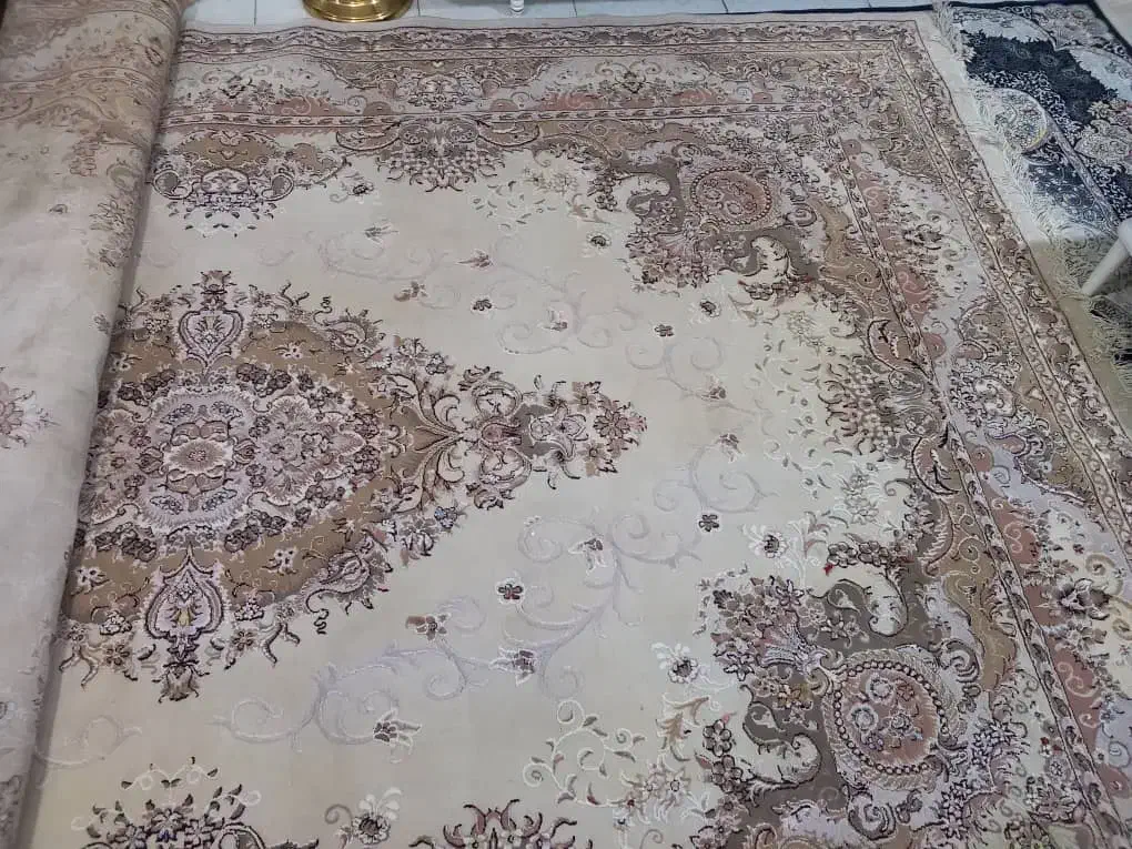 قالی ۹متری ۷۰۰شانه طرح برجسته|فرش|اهواز, فاز ۱ پادادشهر|دیوار