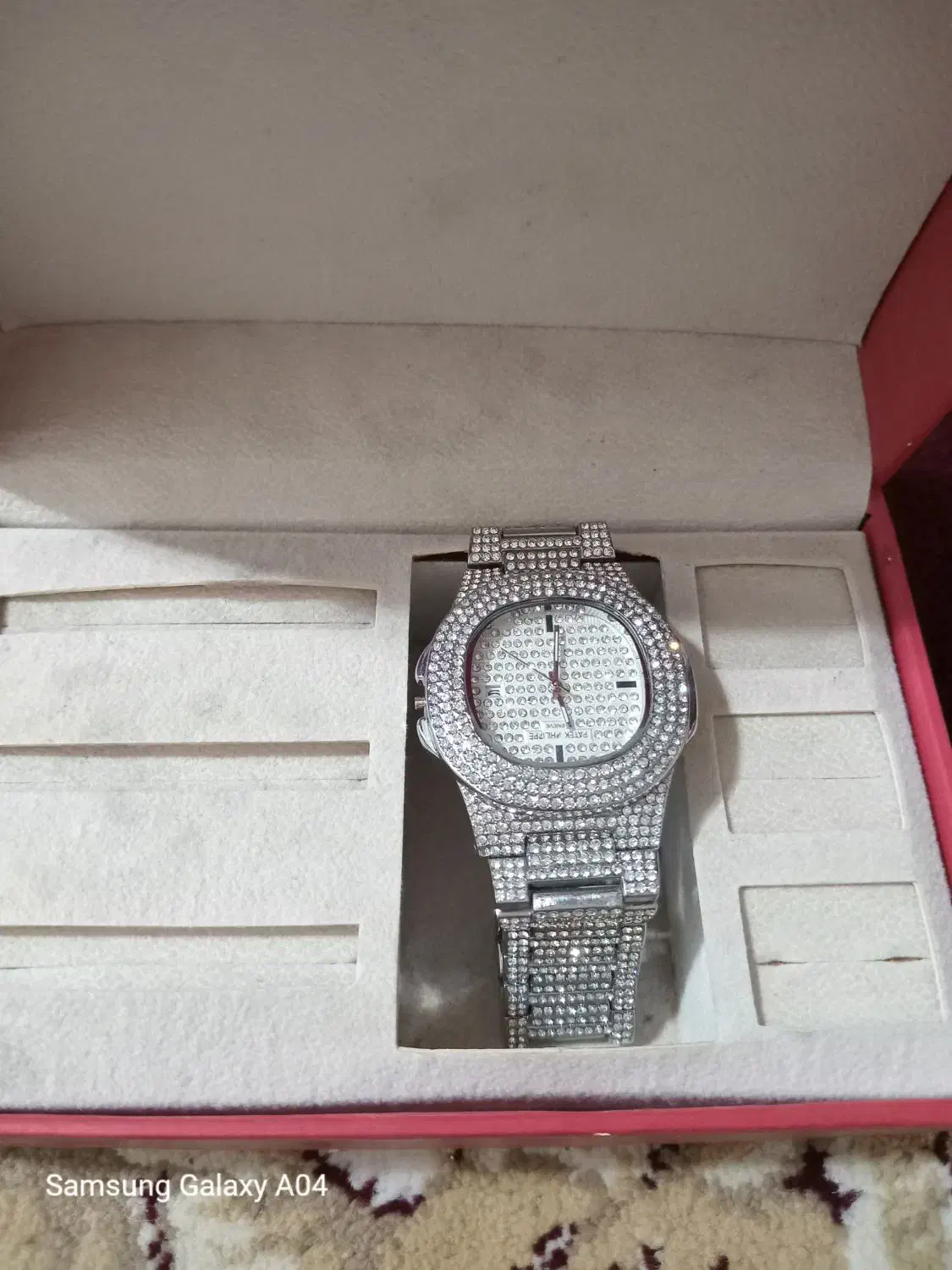 ساعت نگین داردرحدنو|ساعت|آبادان, |دیوار