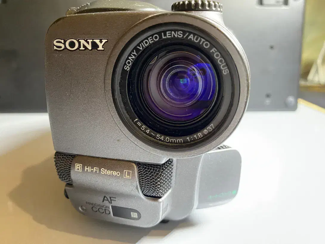 دوربین فیلم برداری سونی Hi8|دوربین عکاسی و فیلم‌برداری|تبریز, |دیوار