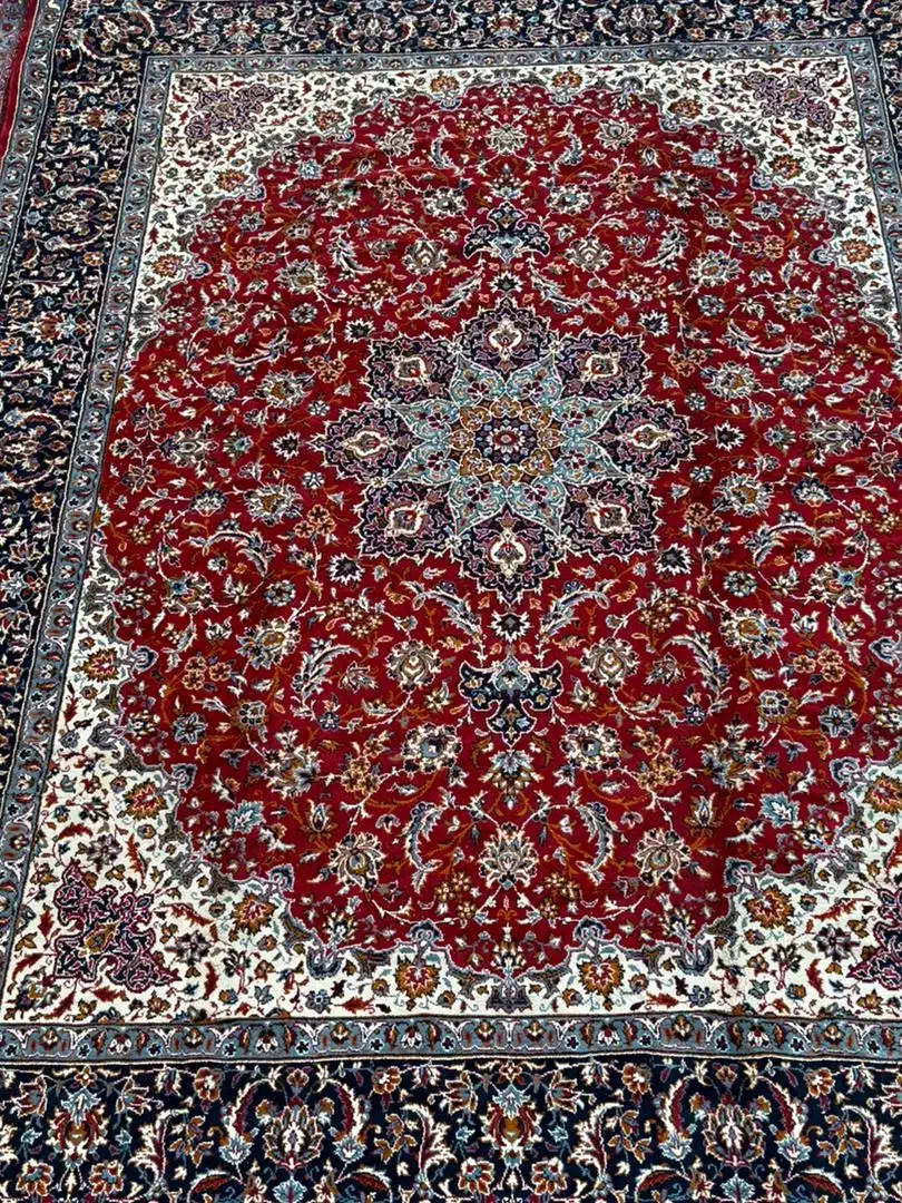 فرش ۱۲ متری|فرش|صدرا-فارس, فاز ۱|دیوار
