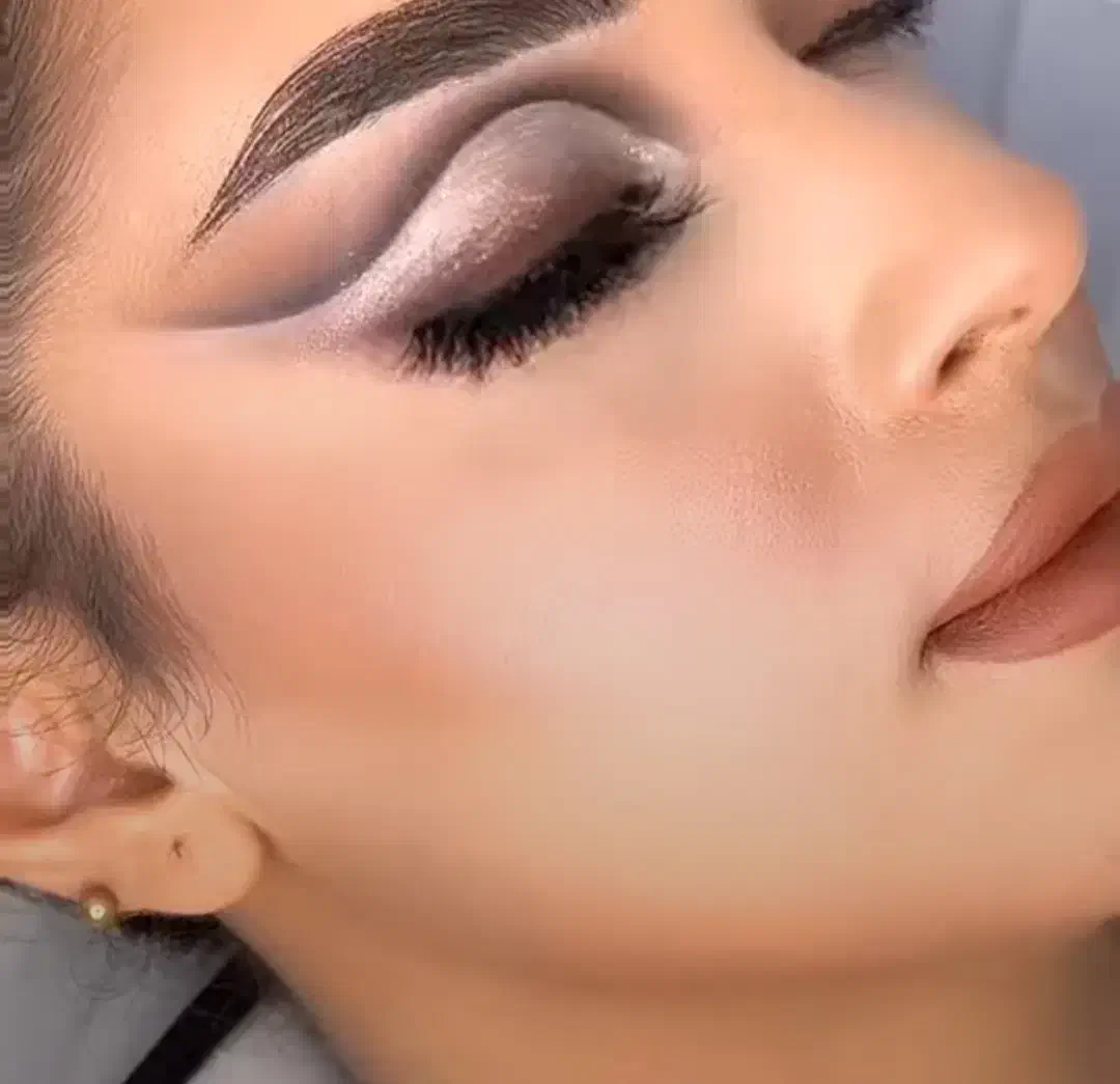 جشنواره خدمات میکاپ شنیون با کیفیت و قیمت استثنایی|خدمات آرایشگری و زیبایی|بروجرد, |دیوار