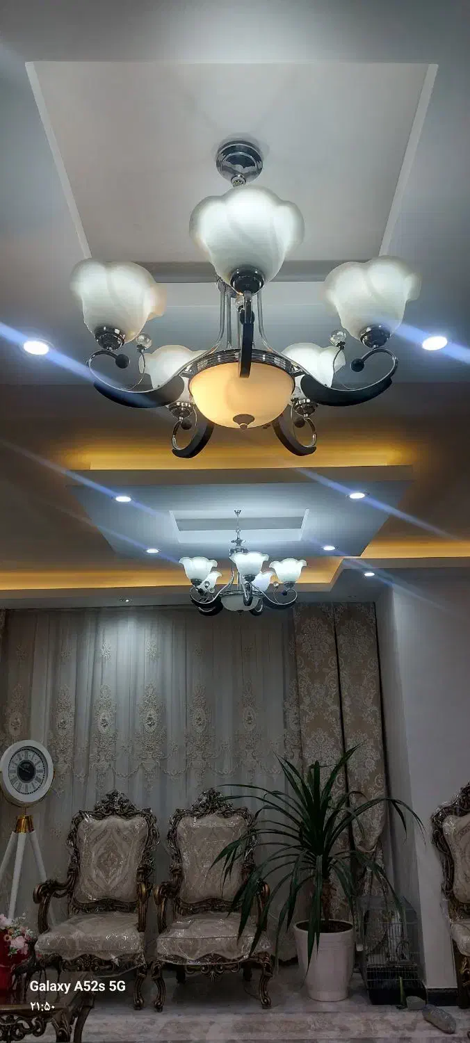 دو عدد لوستر|لوستر و چراغ آویز|ملایر, |دیوار