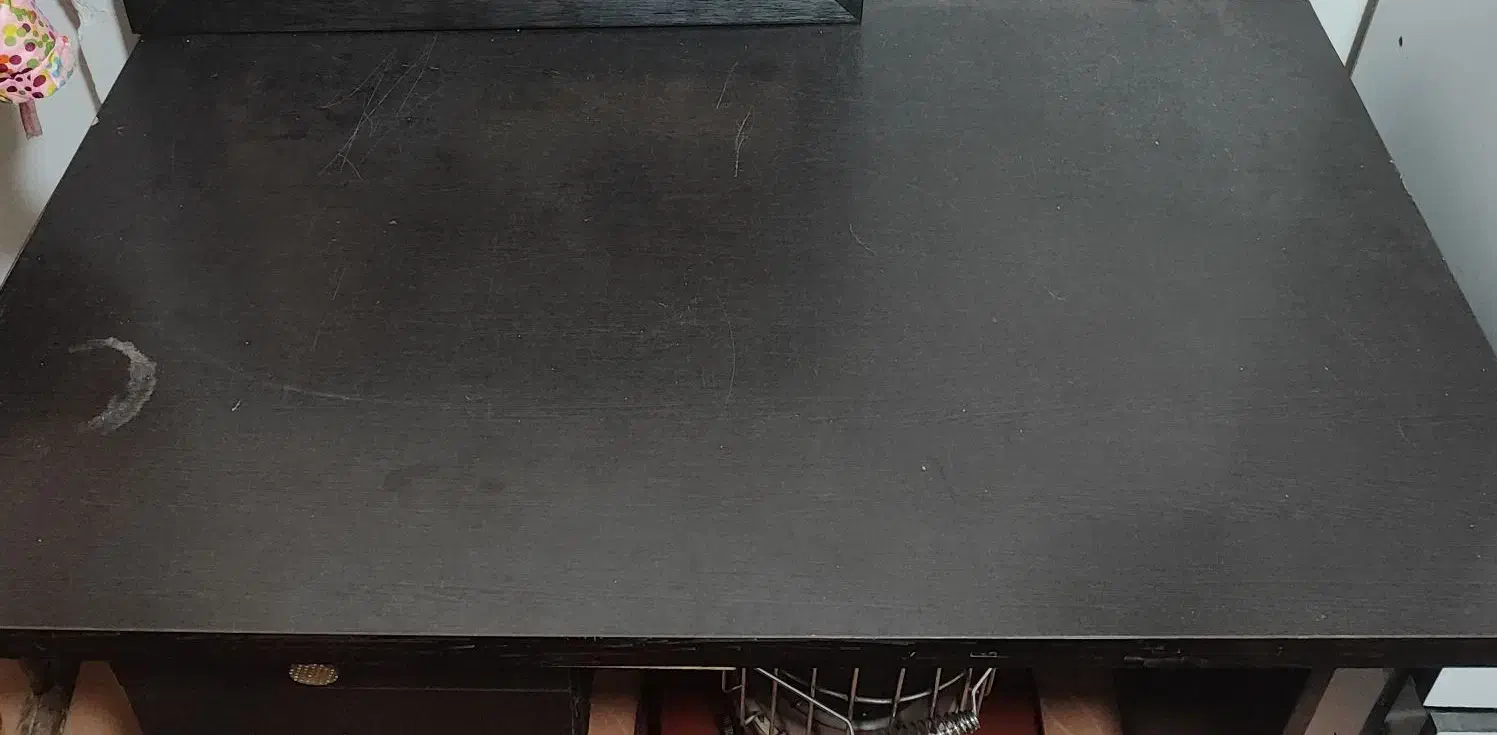 میز|میز تحریر و کامپیوتر|خاش, |دیوار