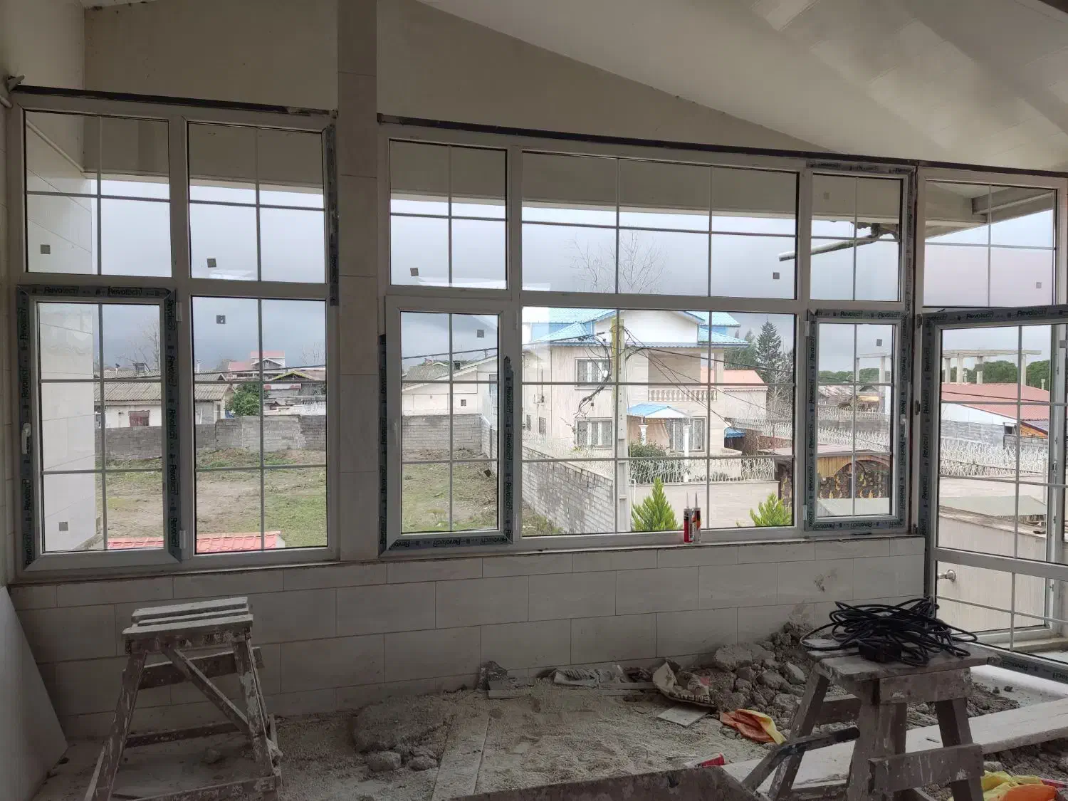 شیشه دو جداره و پنجره upvc و ترمال بریک|مصالح و تجهیزات ساختمان|رشت, دیلمان|دیوار