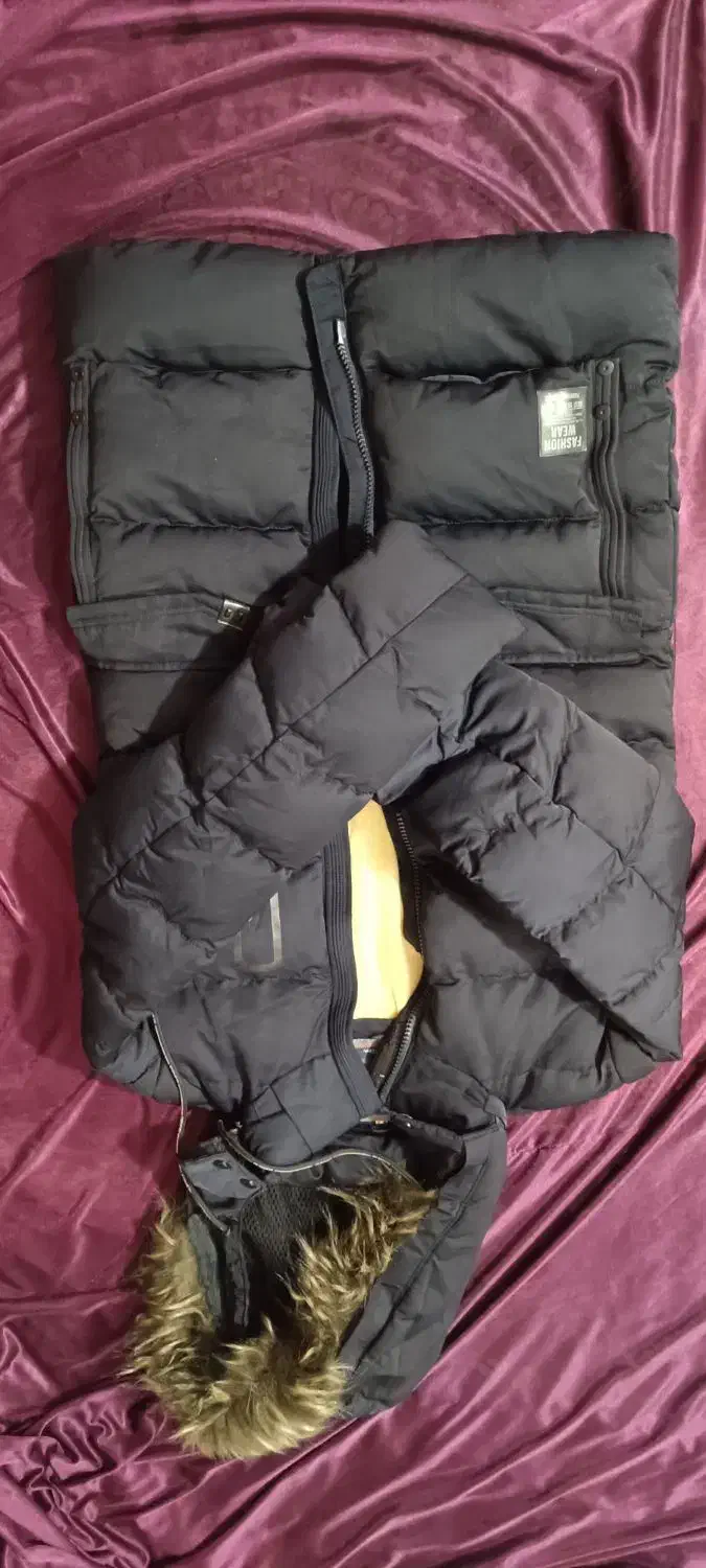 فروشی|لباس|فریدون‌کنار, |دیوار