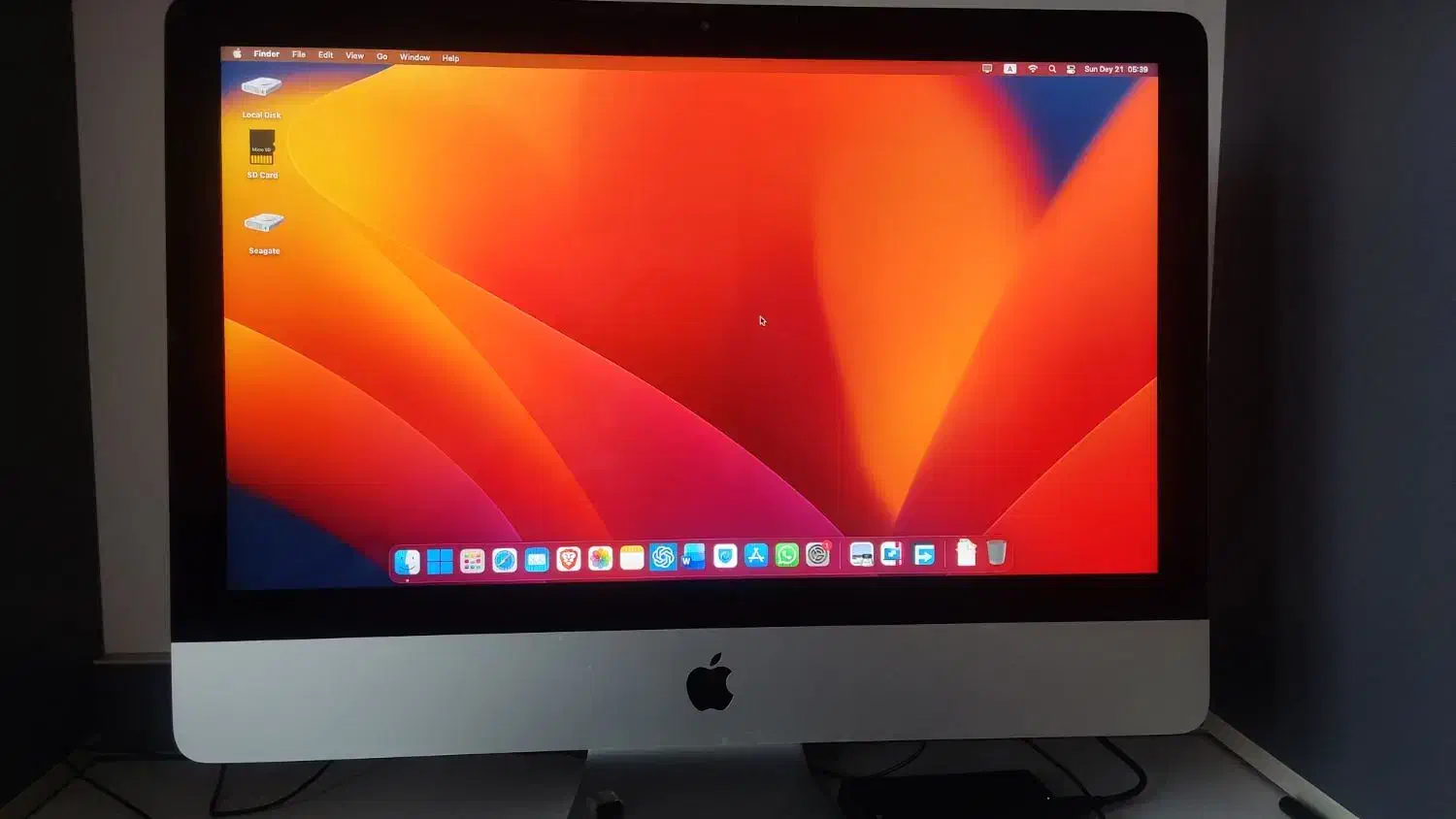 Apple iMac|رایانه رومیزی|خوی, |دیوار
