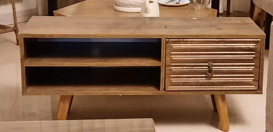 میز تلوزیون قهوه ای روشن|میز تلویزیون|مشهد, ارشاد|دیوار