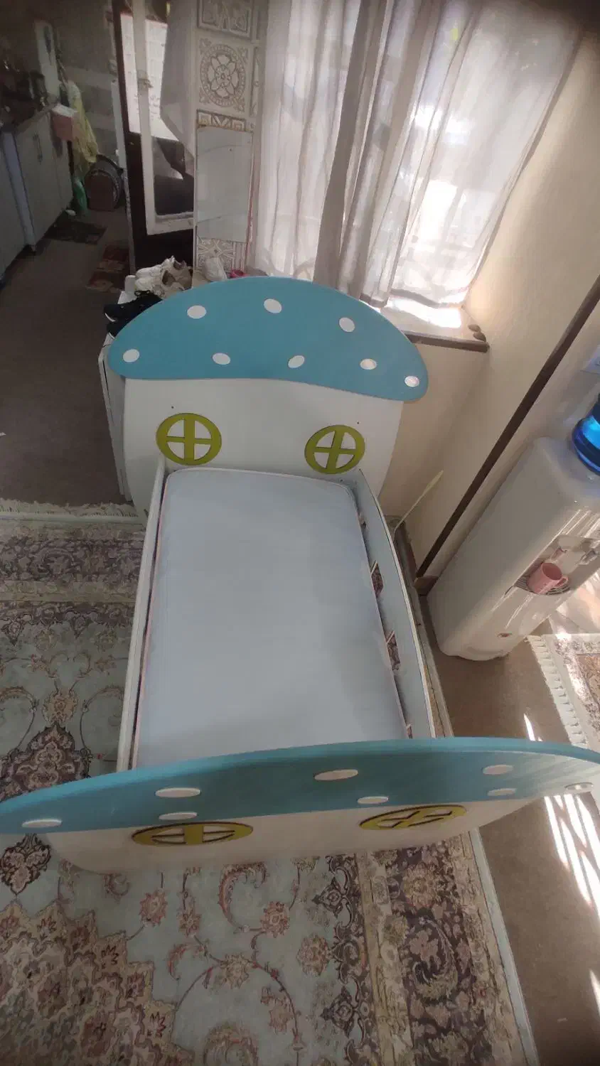 کمد و تخت خواب گهواره ای|اسباب و اثاث بچه|شیراز, میرزاکوچک خان|دیوار