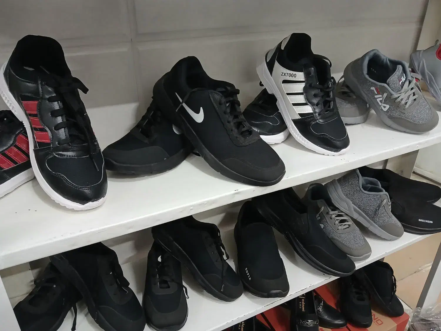 کفش مردانه. زنانه، بچه گانه|کیف، کفش، کمربند|کاشان, گارزگاه|دیوار