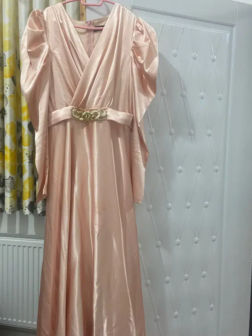 لباس مجلسی|لباس|سیاهکل, |دیوار