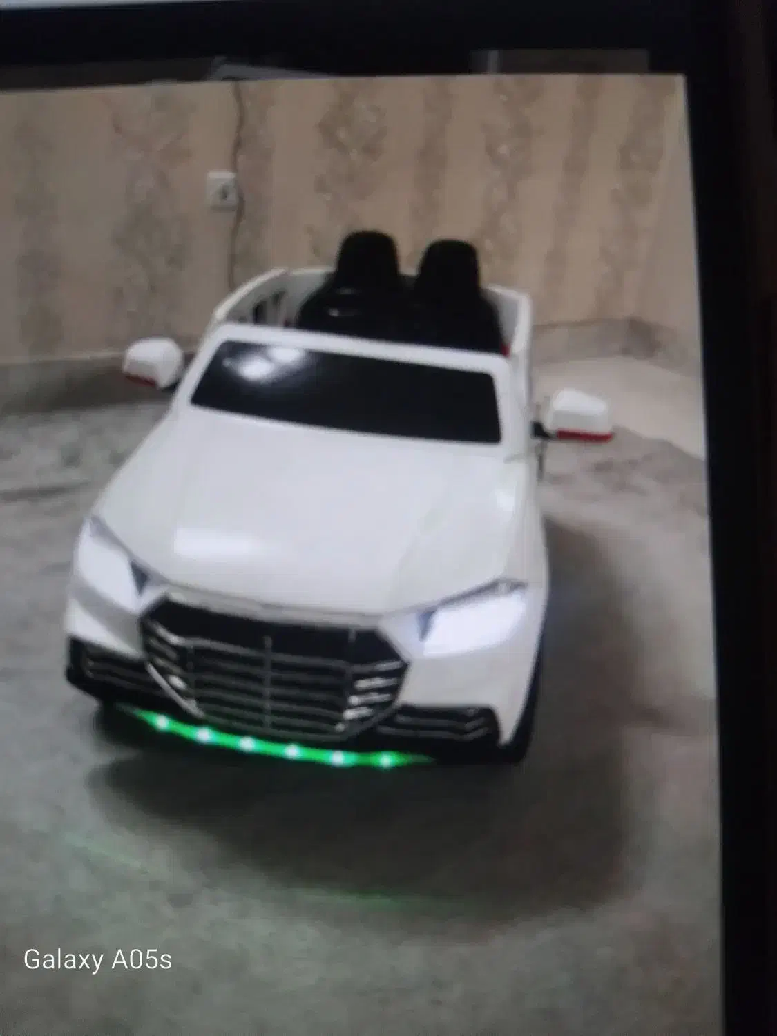 ماشین شارژی اورجینال ۲موتوره|اسباببازی بچه|قم, هفت تیر|دیوار