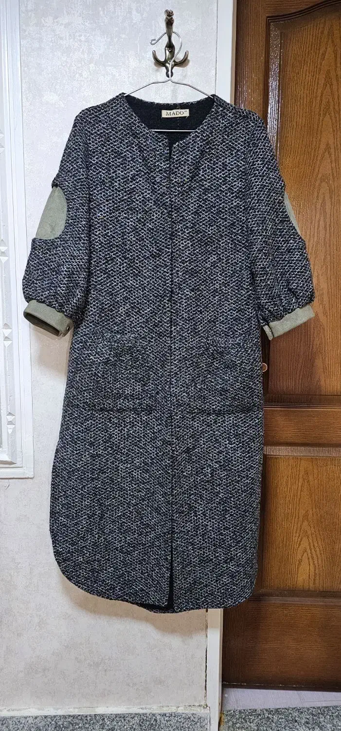 پالتو زمستانی|لباس|شاهین‌شهر, بوستان حافظ|دیوار