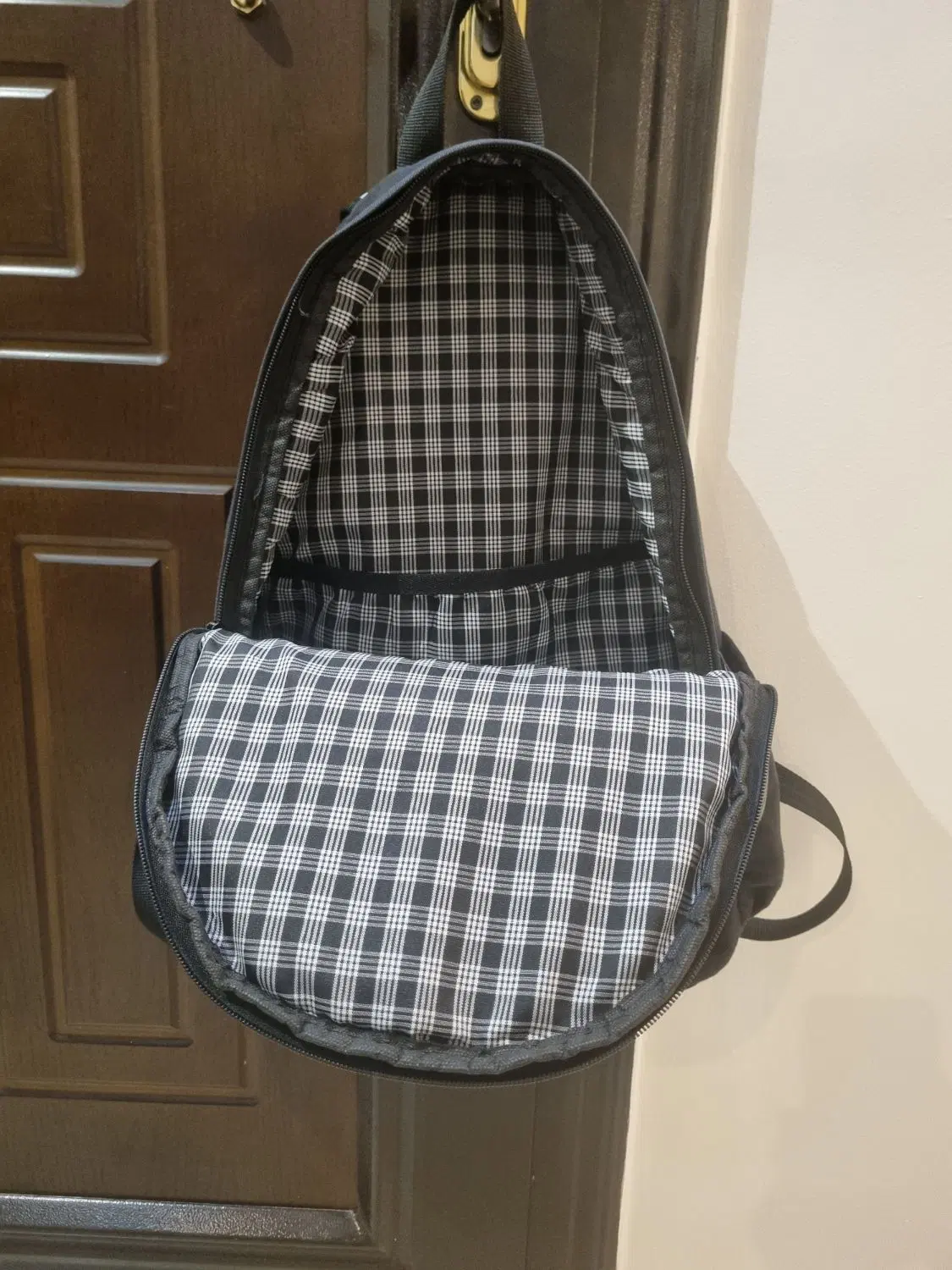 کیف ونس vans به همراه سه عدد جامدادی|کیف، کفش، کمربند|تهران, اراضی عباس آباد|دیوار