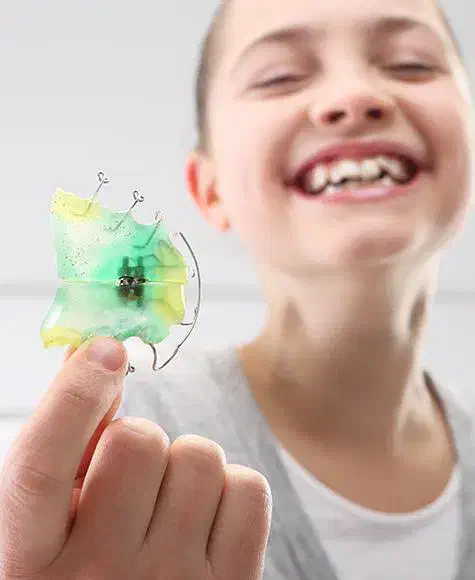 فرصت ویژه ارتودنسی رایگان برای کودکان ۹ تا ۱۱ سال|خدمات آرایشگری و زیبایی|تهران, پاسداران|دیوار