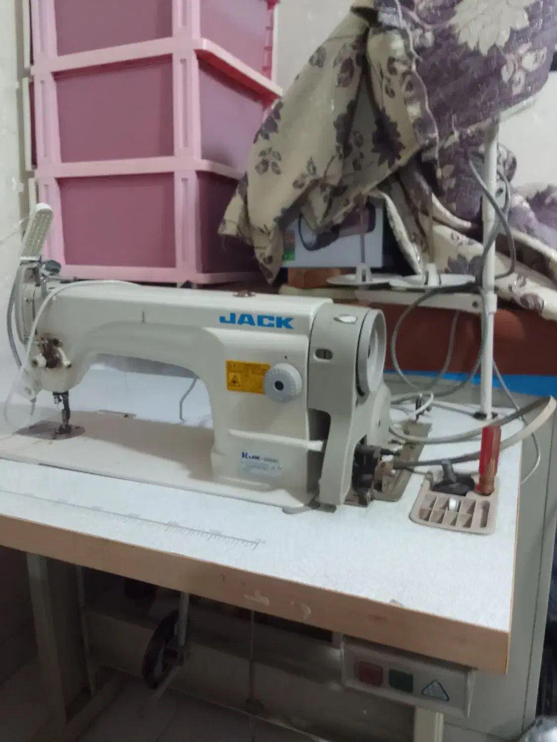 فروشی|چرخ خیاطی و ریسندگی|سنگر, |دیوار