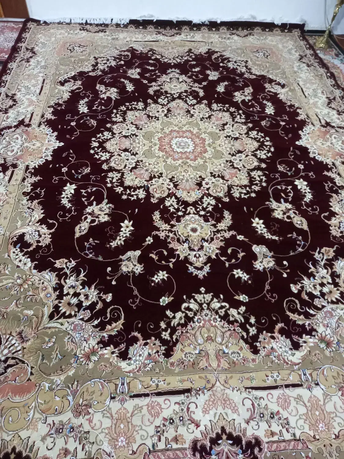 فرش ۱۲متری سالم و خوش رنگ|فرش|اهر, |دیوار