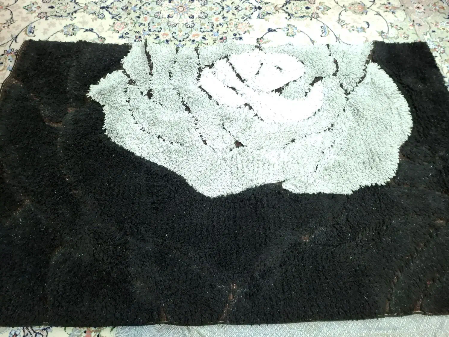 فرش ماکارونی|فرش|سمنان, |دیوار