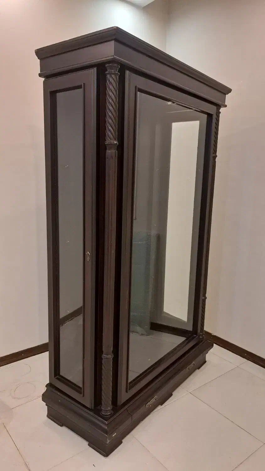 بوفه و ویترین|بوفه، ویترین، کنسول|پردیس, فاز ۸|دیوار