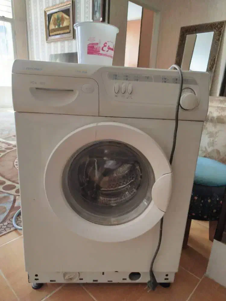 فروس ماشین لباس شویی آلمانی 5کیلویی|ماشین لباسشویی و خشککن لباس|اصفهان, شهرک کوثر|دیوار