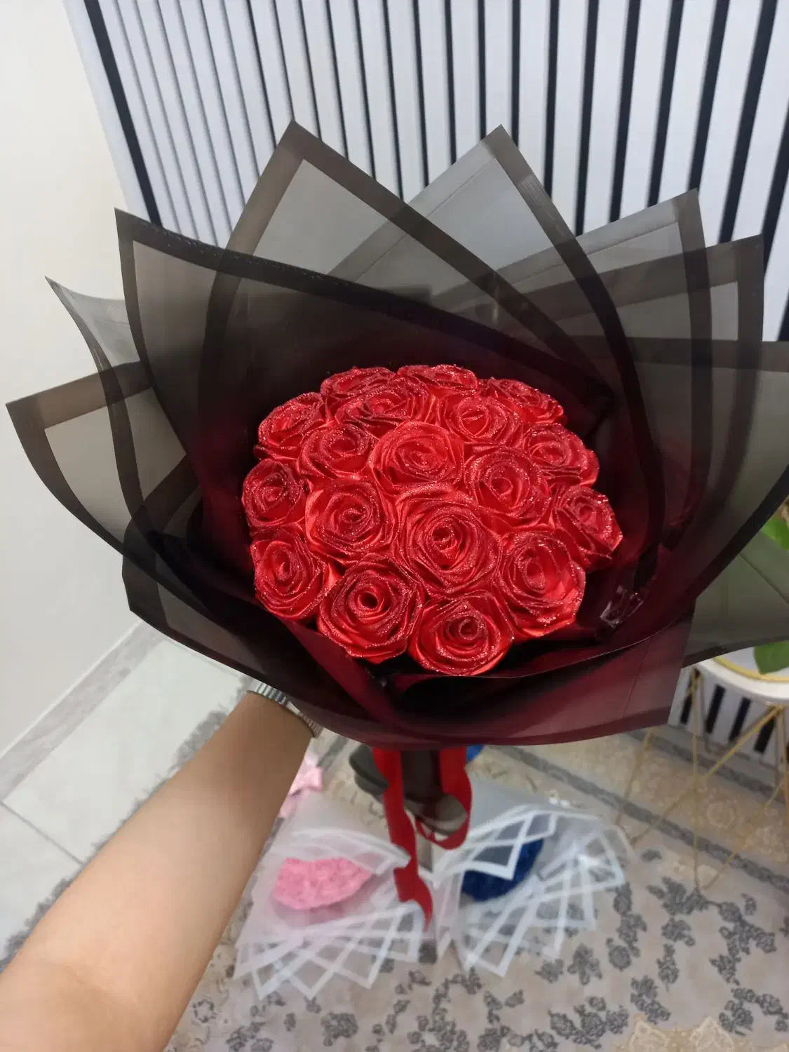 دسته گل آماده ۱۸ شاخه قرمز سوپر شاین (آماده ارسال)|گل و گیاه طبیعی|تهران, شهرک ولیعصر شمالی|دیوار