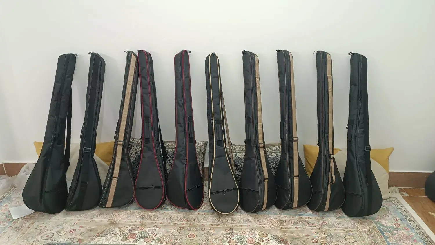 کاور دوتار برزنتی|سازهای سنتی|بجنورد, |دیوار