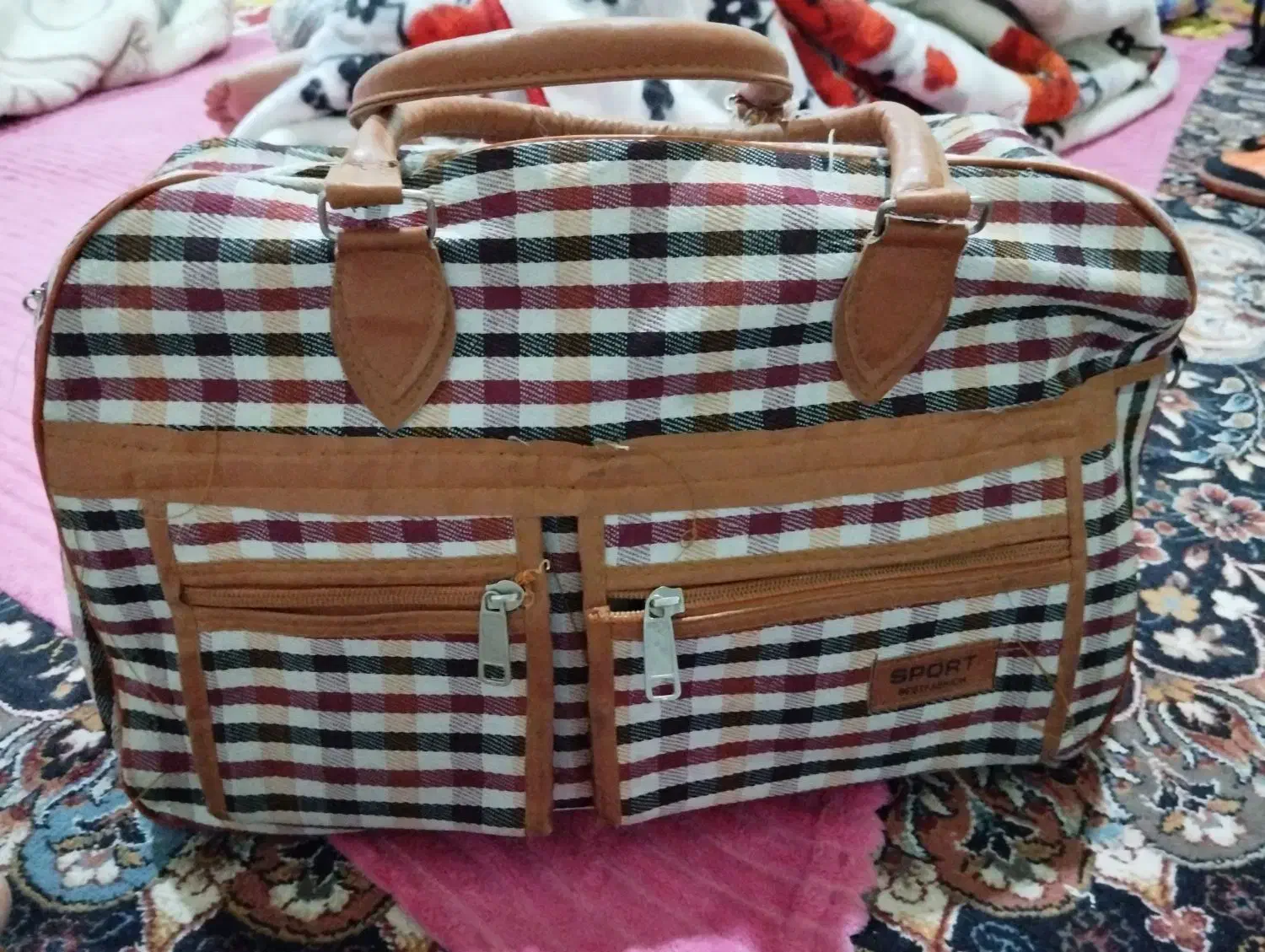 کیف سالم وچنس خوب|کیف، کفش، کمربند|صدرا-فارس, فاز ۱|دیوار