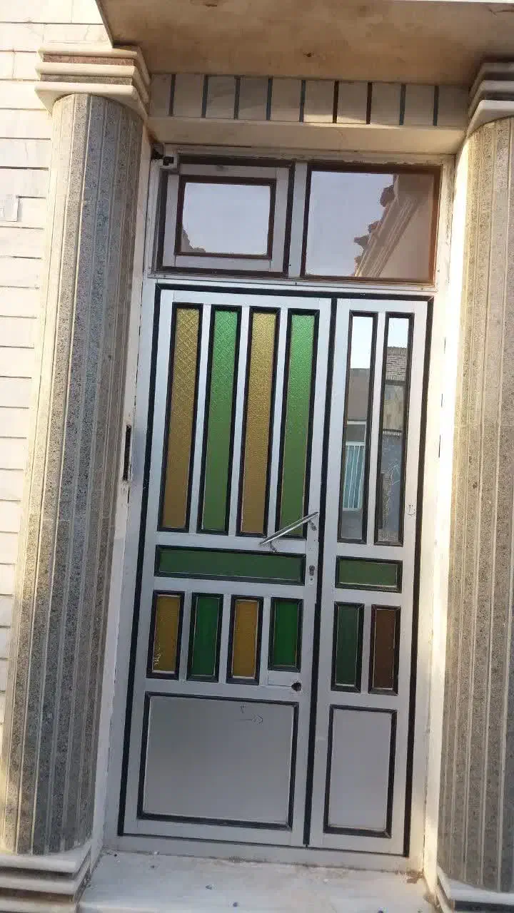 درب آلومینیومی زیر قیمت کاملا سالم|مصالح و تجهیزات ساختمان|فردوس (خراسان), |دیوار