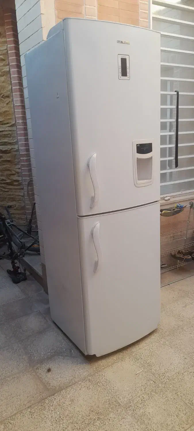 یخچال الکترواستیل،ویترین چوبی،تشک تخت خواب دونفره|حراج|حمیدیا, |دیوار