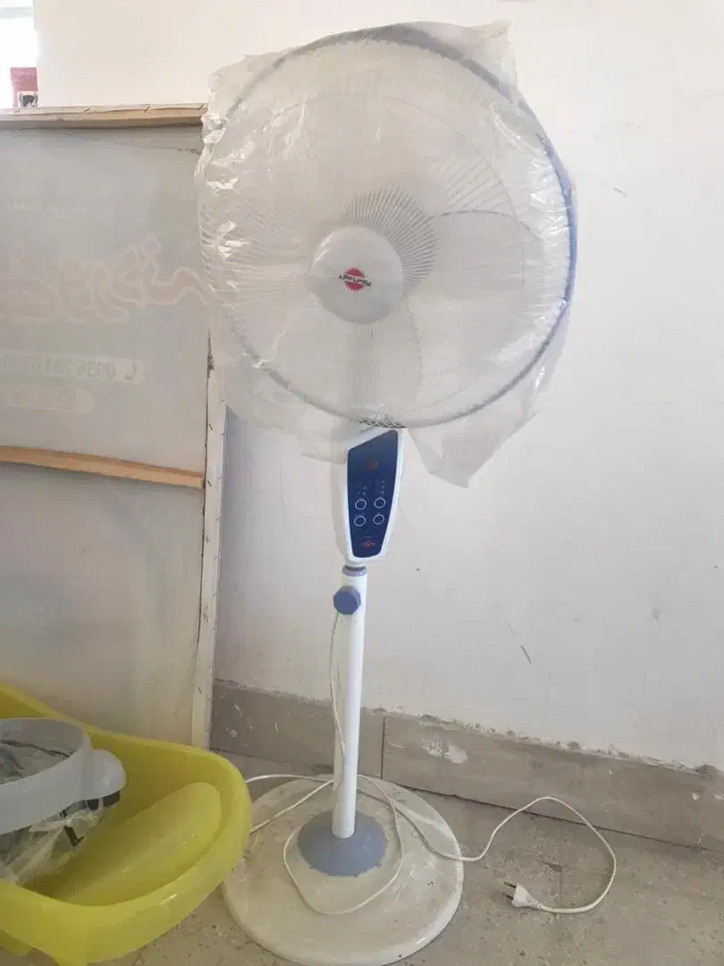 پنکه دستی|پنکه و تصفیه‌کنندهٔ هوا|لار, |دیوار