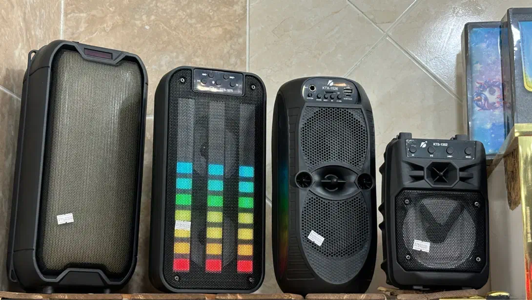 انواع اسپیکر در طرح های مختلف|پخشکننده همراه|کاشان, طاهرآباد|دیوار