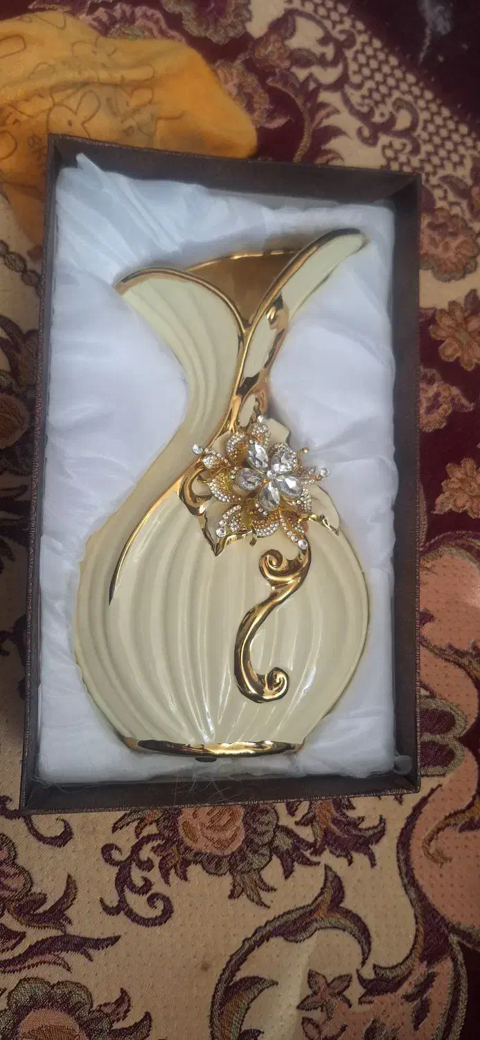 گلدان و شکلات خوری سرامیکی|صنایع دستی و سایر لوازم تزئینی|برخوار, |دیوار