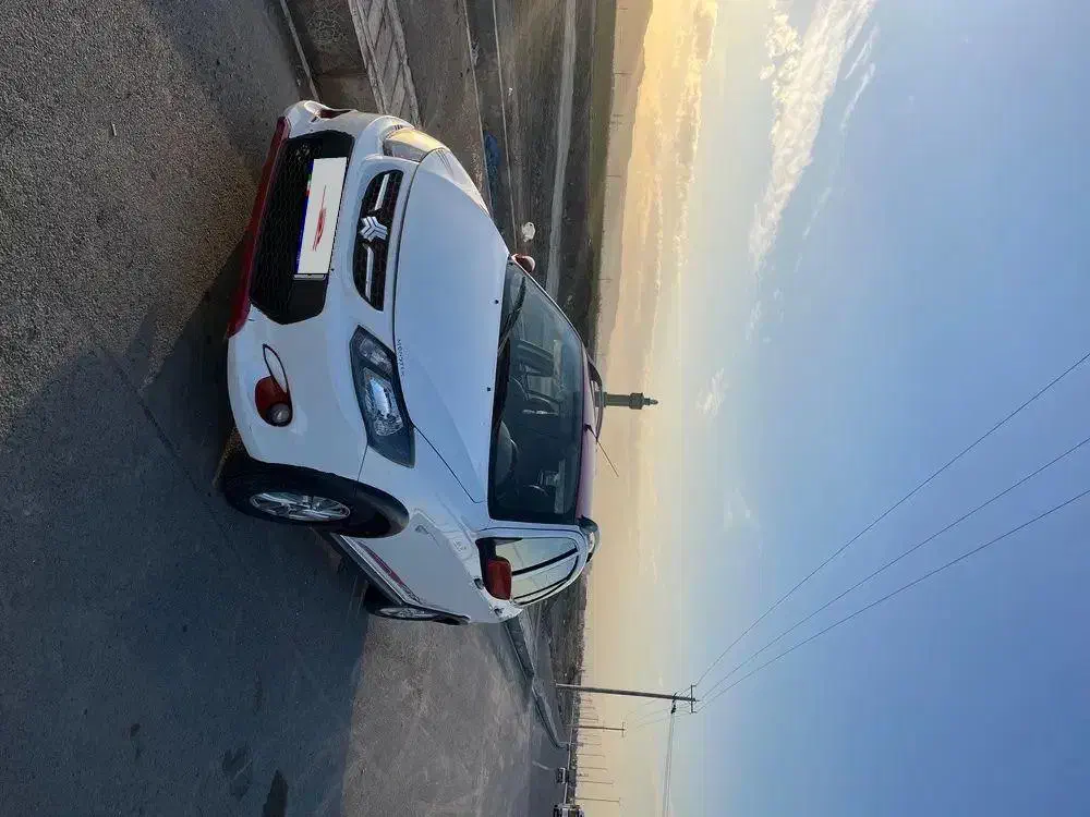 کوئیک سفید قرمز98|خودرو سواری و وانت|مشهد, امیر آباد|دیوار