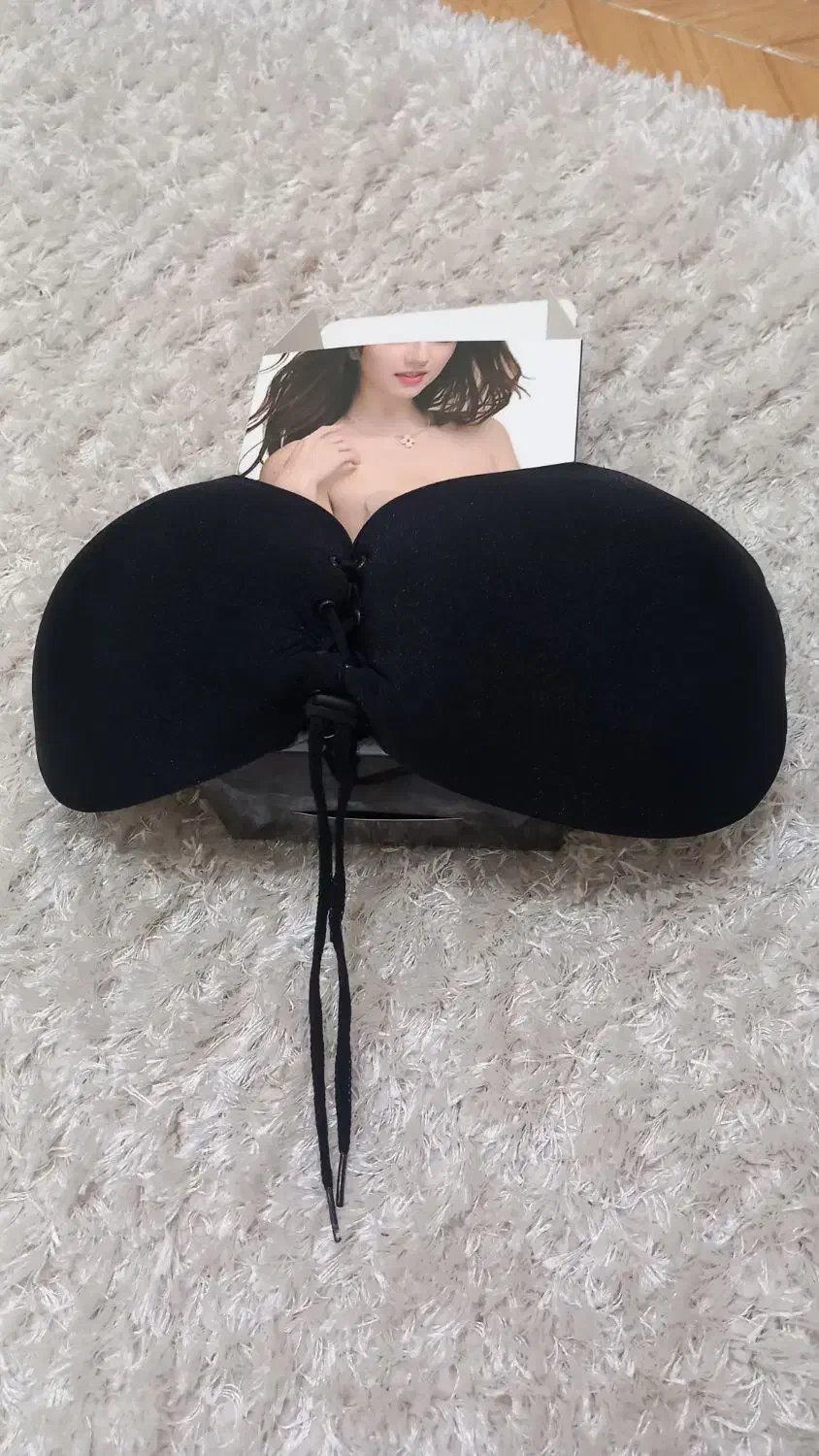 سوتین مدل چسبی|لباس|گرگان, |دیوار