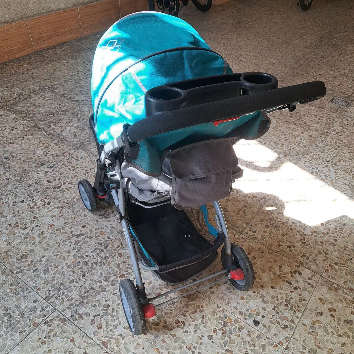 کالسکه کودک|کالسکه و لوازم جانبی|لاهیجان, قیام|دیوار