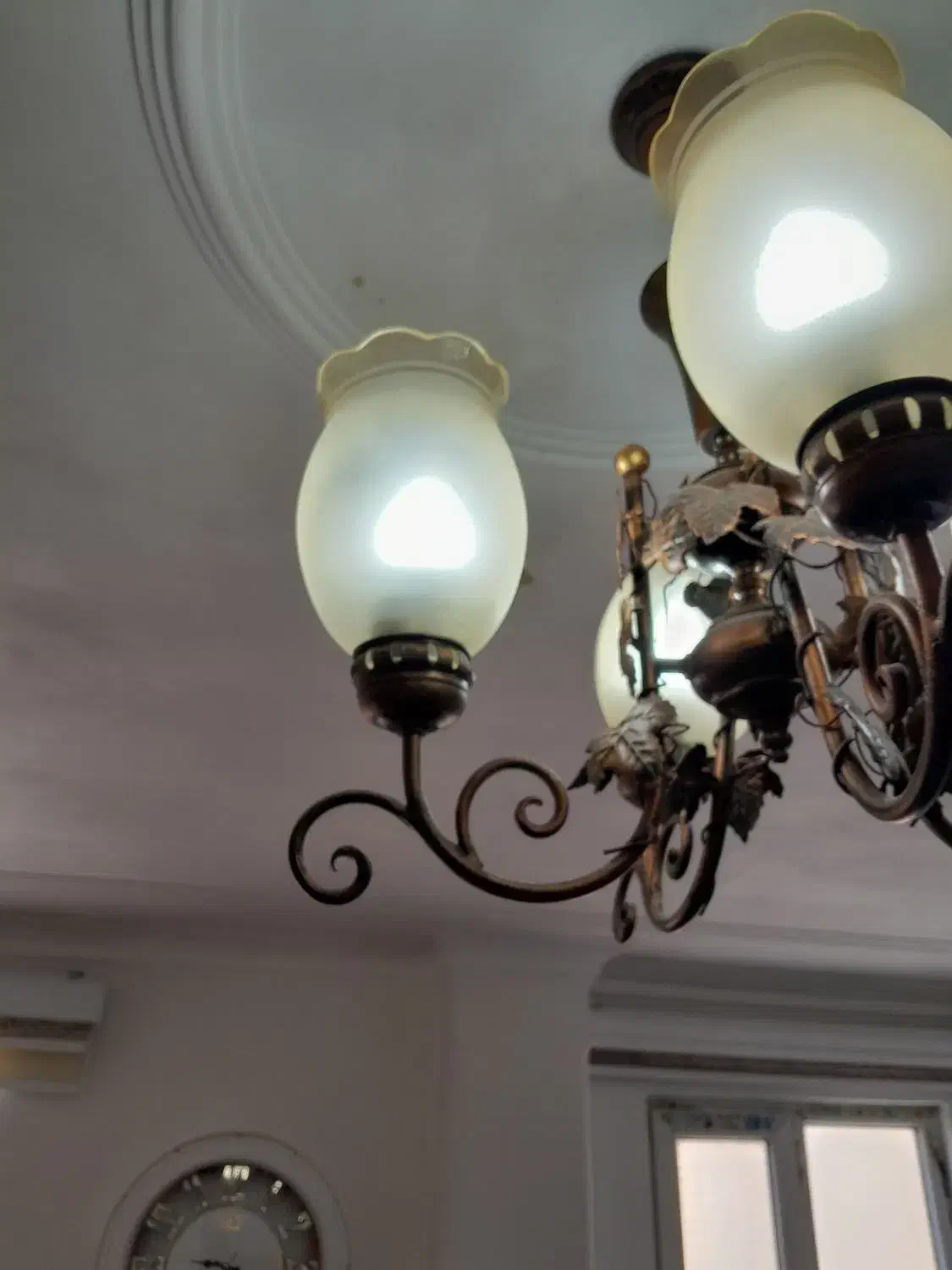 لوستر چهار چراغ فلزی|لوستر و چراغ آویز|خرمآباد, |دیوار