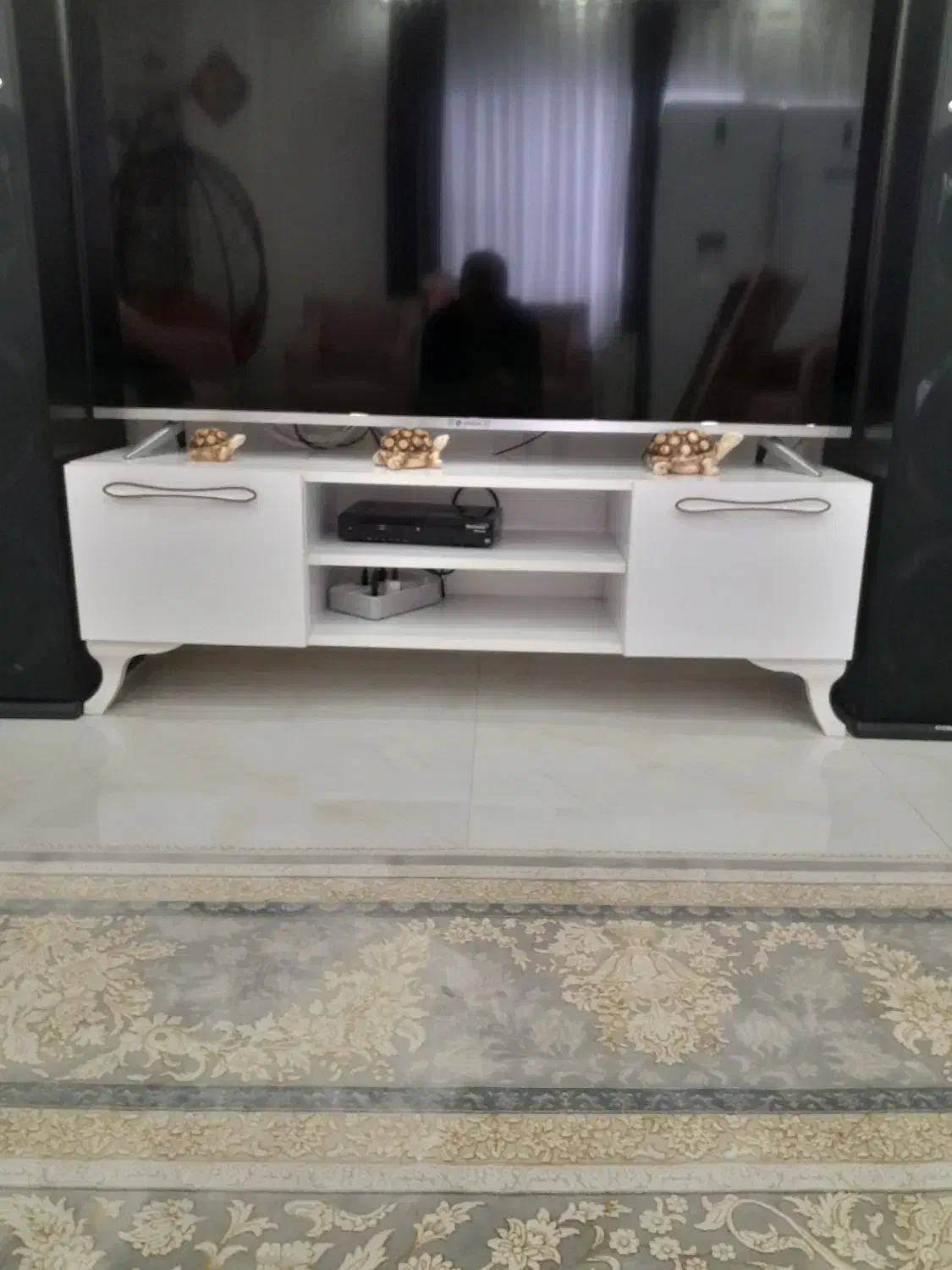میز تلویزیون|میز تلویزیون|رشت, دروازه لاکان|دیوار